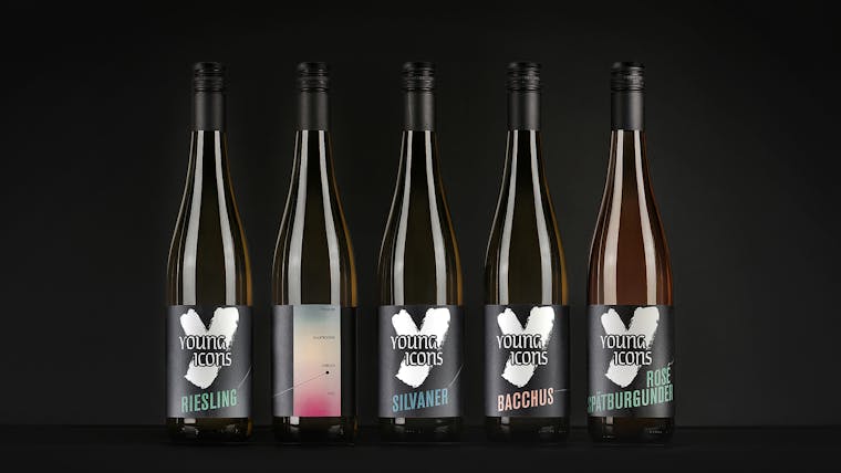 3 Flaschen der AO YOUNG ICONS