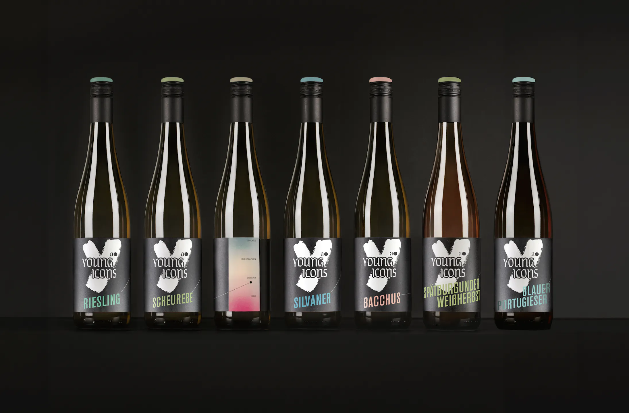 Young-Icons-ao-Serie_dunkel.png